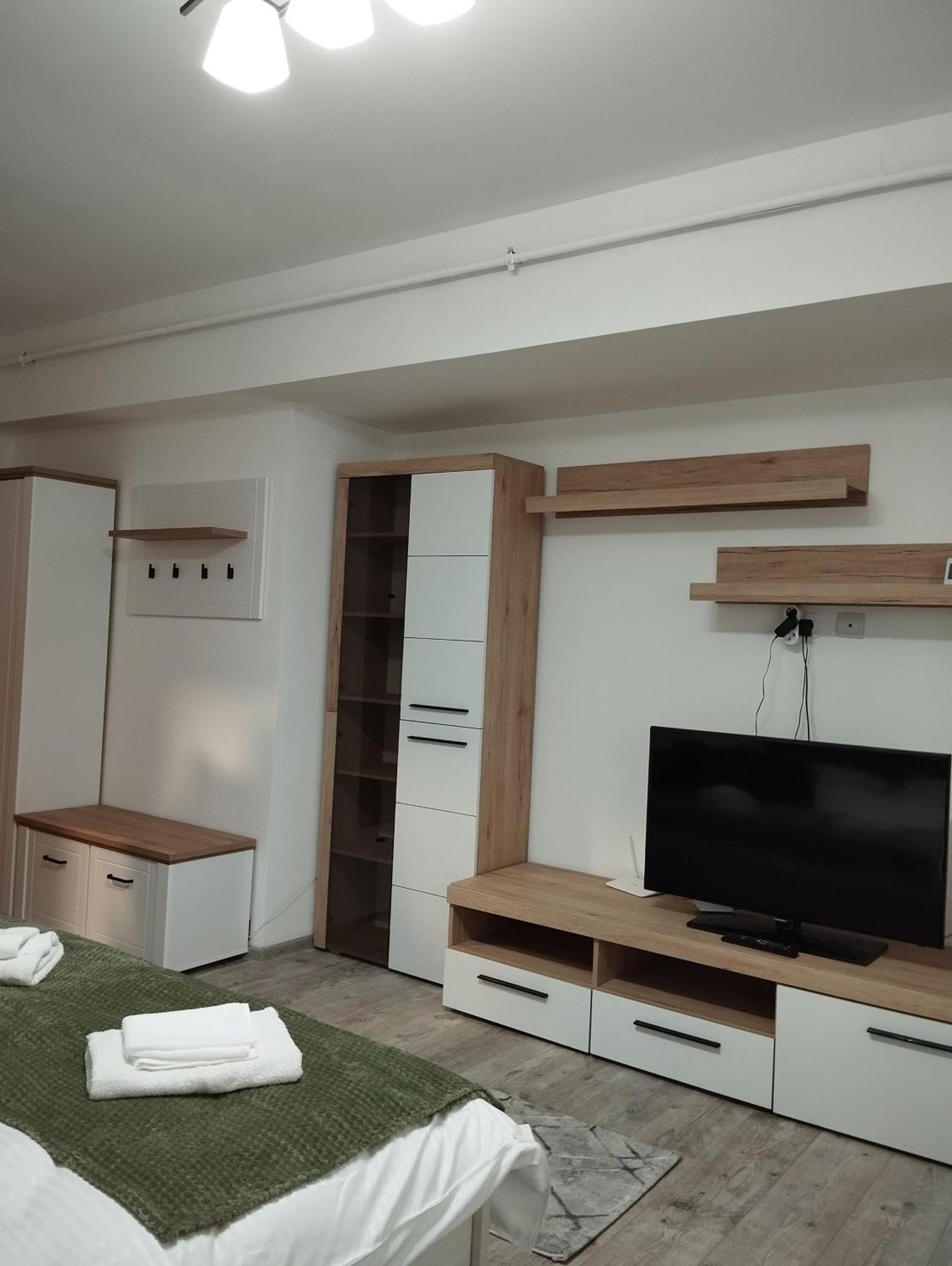 Amber Studio Крайова Екстериор снимка